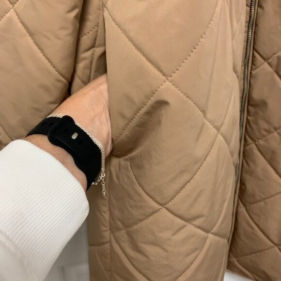Light Quilted Coat - Picture 5 of 7